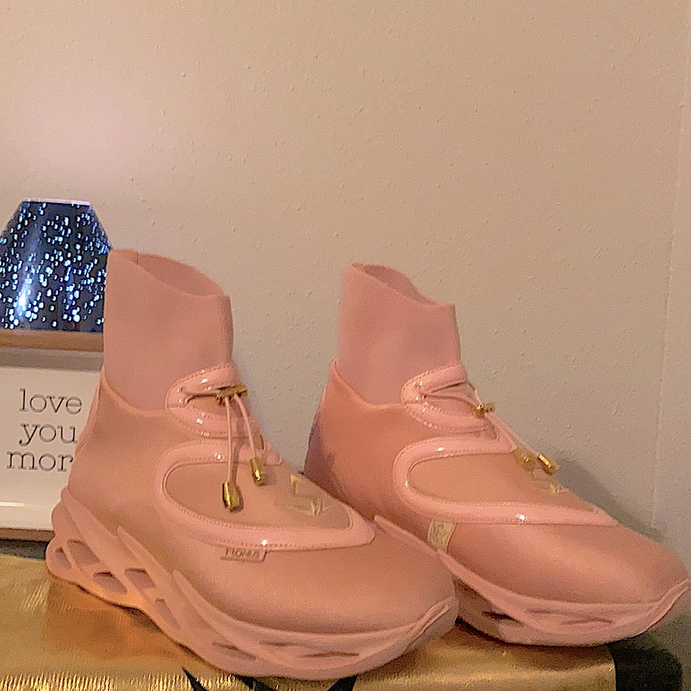 Unisex Fashion Running Shoe